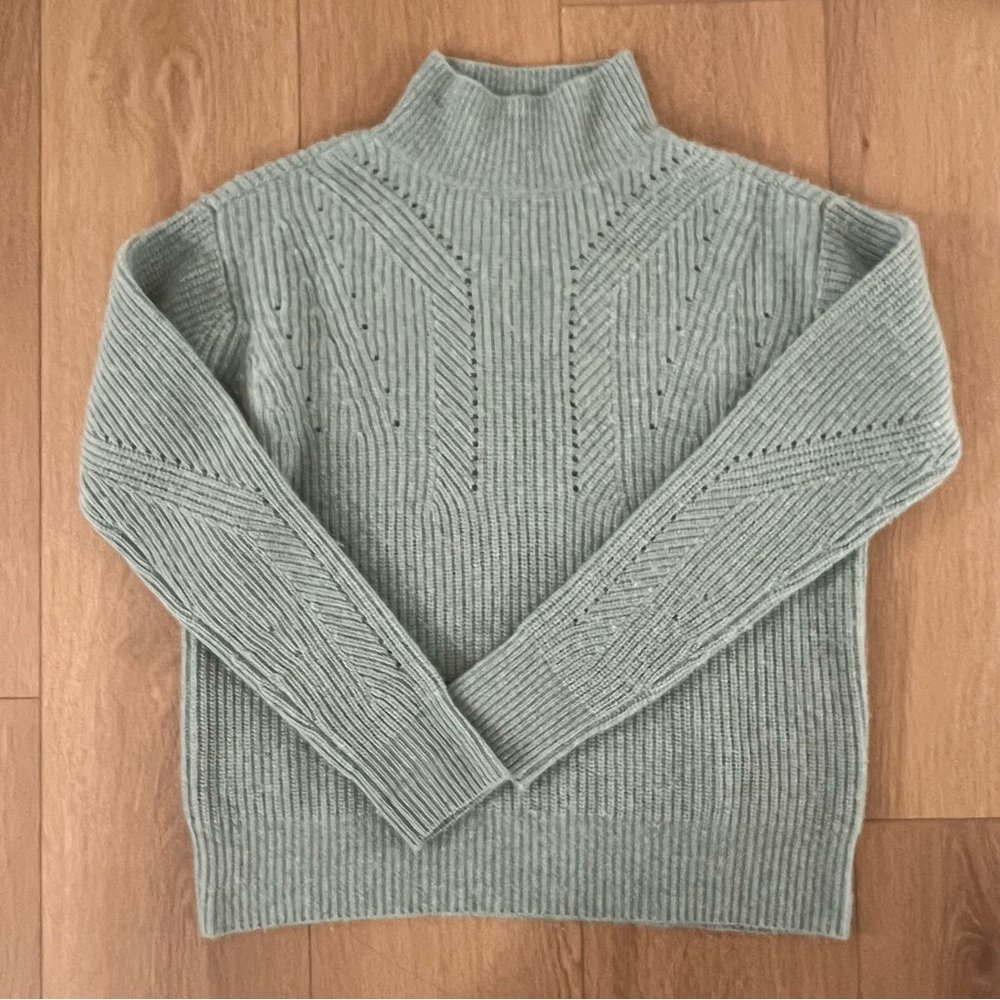 Charter Club Luxury 100% Cashmere Mockneck Sweater